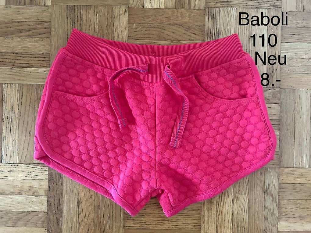 Lotti & Set di vestiti: Kleider Mädchen Grösse 110 – Usato da Adliswil venduto da sil_v8dy 2