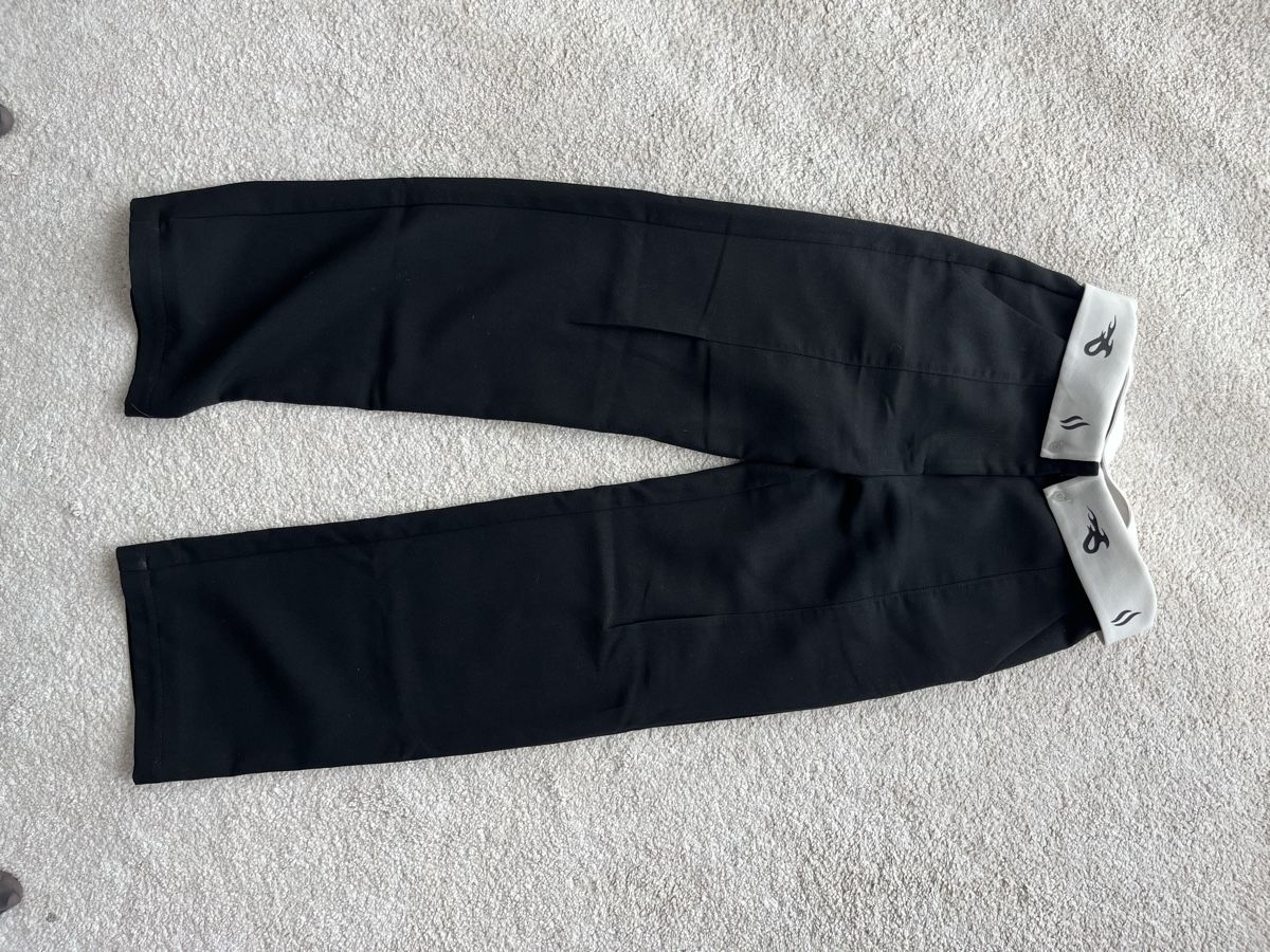 Pantaloni: Schwarze Stoffhose, XS, Sisters & Seekers – Nuovo (secondo la descrizione) da Engelburg venduto da ali_jxd7 2