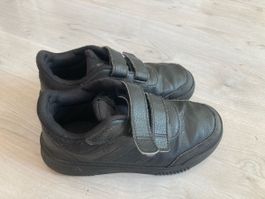 Turnschuh Adidas 32