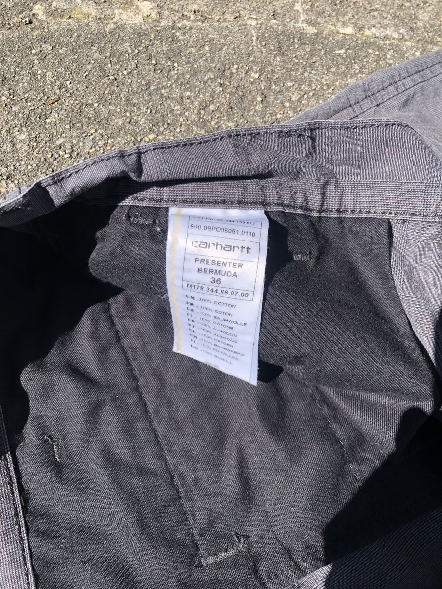 Carhartt Pantaloni: Carhartt Presenter Bermuda – Usato da Fribourg venduto da ann_l9b7 2