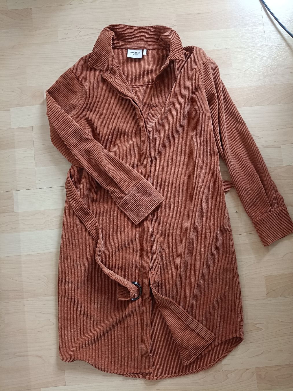Vestiti: Another Label, Cord-Kleid / Long-Bluse, Grösse S – Usato da Adliswil venduto da Vimovi 1