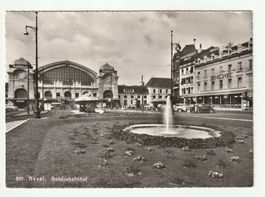 AK 1953 Basel, Bundesbahnhof, Auto Vintage
