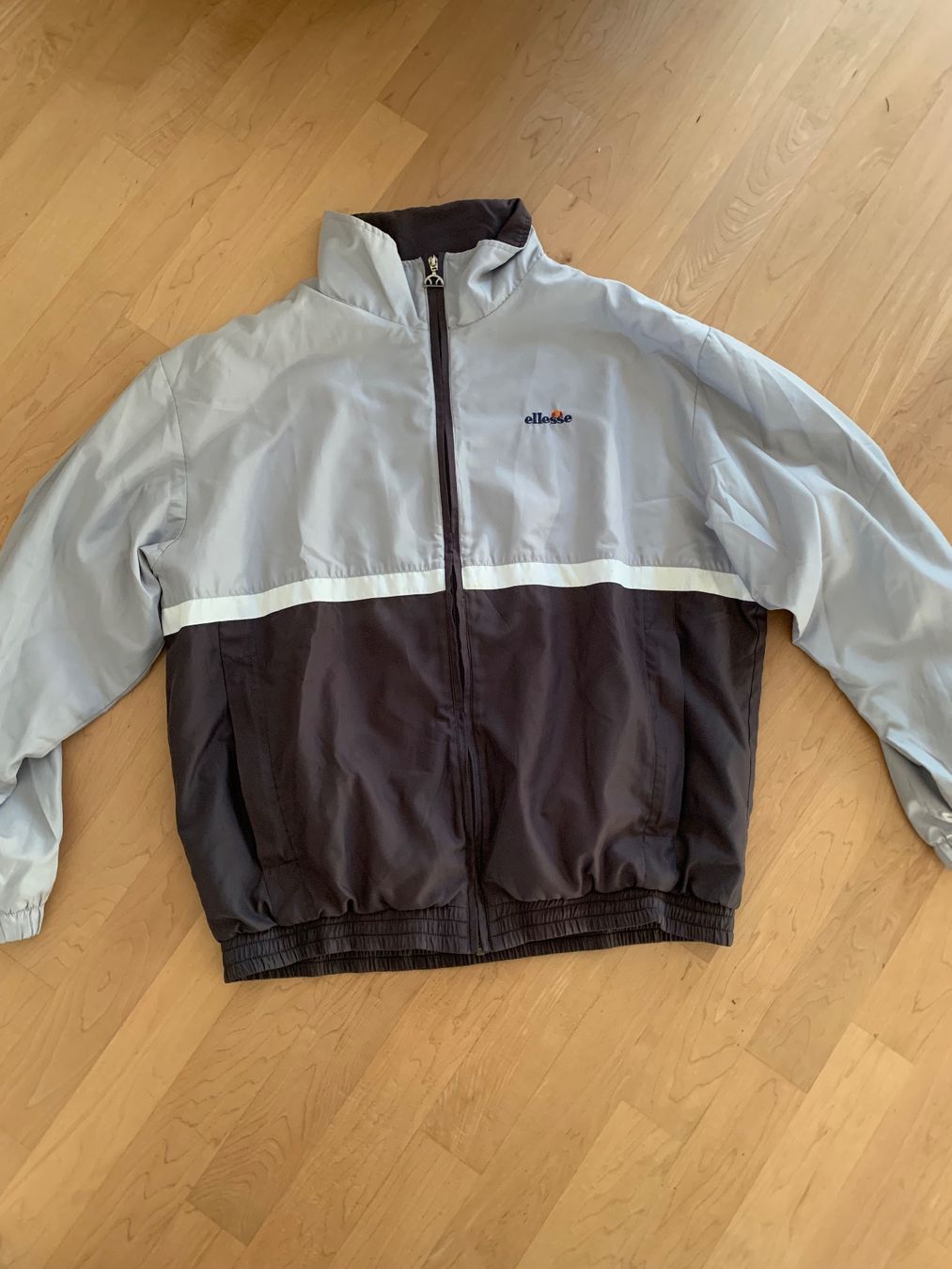 Ellesse Giacche: Ellesse Trainingsjacke – Usato da Ennetbaden venduto da usemiste