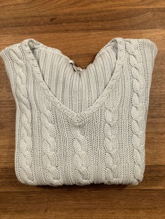 Hellblauer Garnpullover S