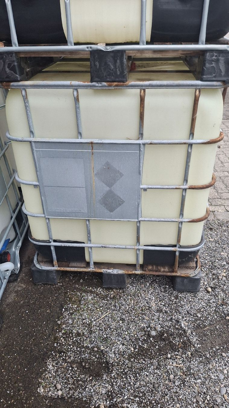 Baucontainer: IBC Container 1000L weiss gebraucht – Gebraucht aus Zuckenriet von baro05 2