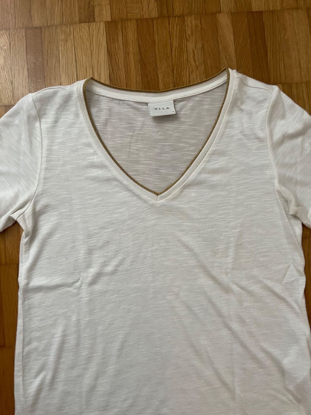 Vila T-shirt: Vila T-Shirt Gr. XS – Usato da Jona venduto da Good_luck1_ 1