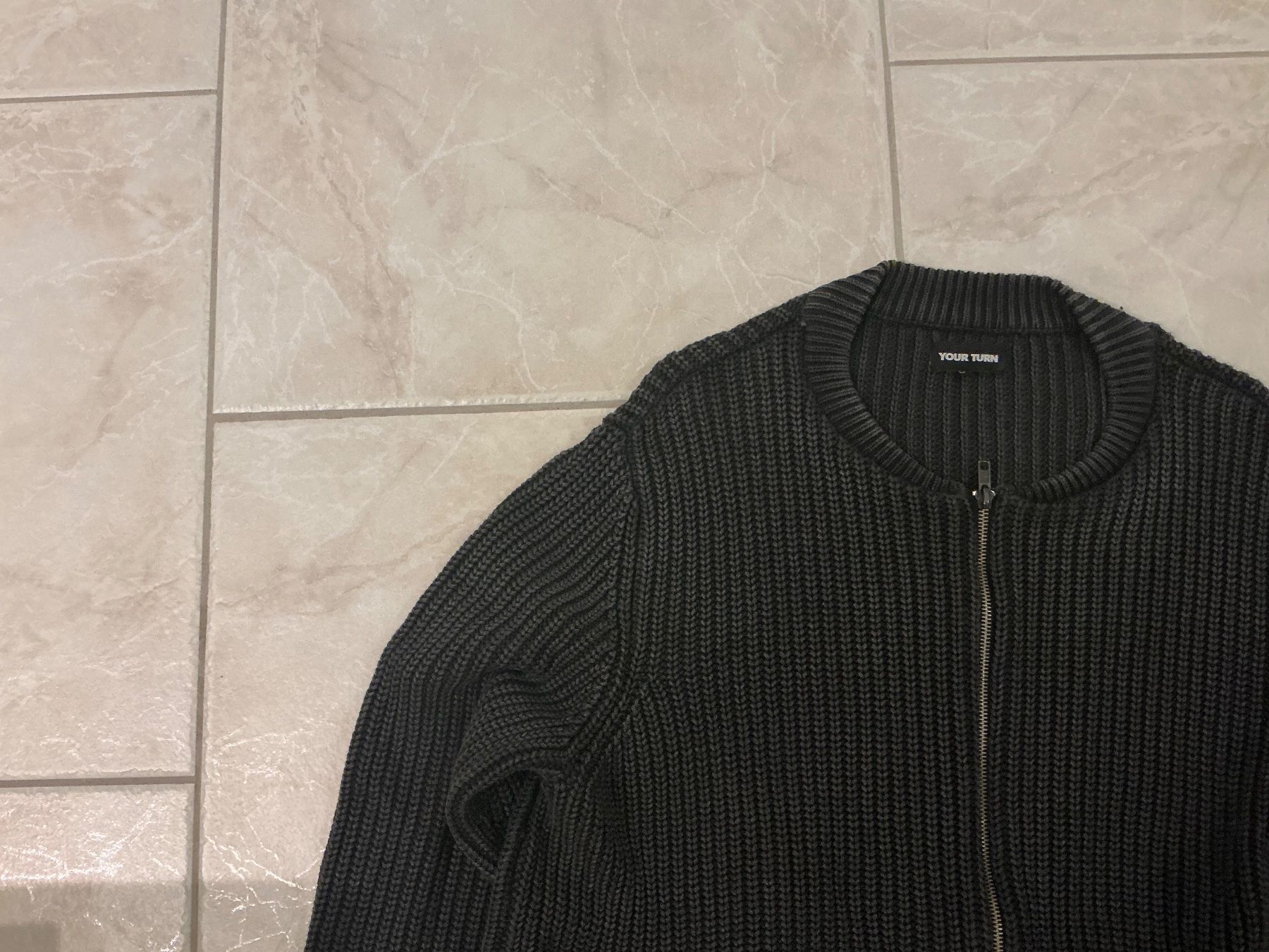 Pullover & Sweatshirts: Grobstrick Jäggli Your Turn, Gr. M – Gebraucht aus Würenlos von Starceve 1