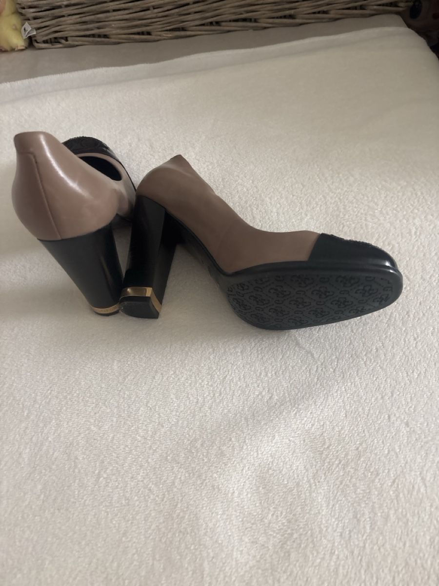 Guess Scarpe da donna: Guess Pumps Gr. 38,5 – Nuovo (secondo la descrizione) da Feusisberg venduto da LadyLook 2