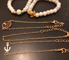 5-er Set Armbänder mit div. Motiven, neu