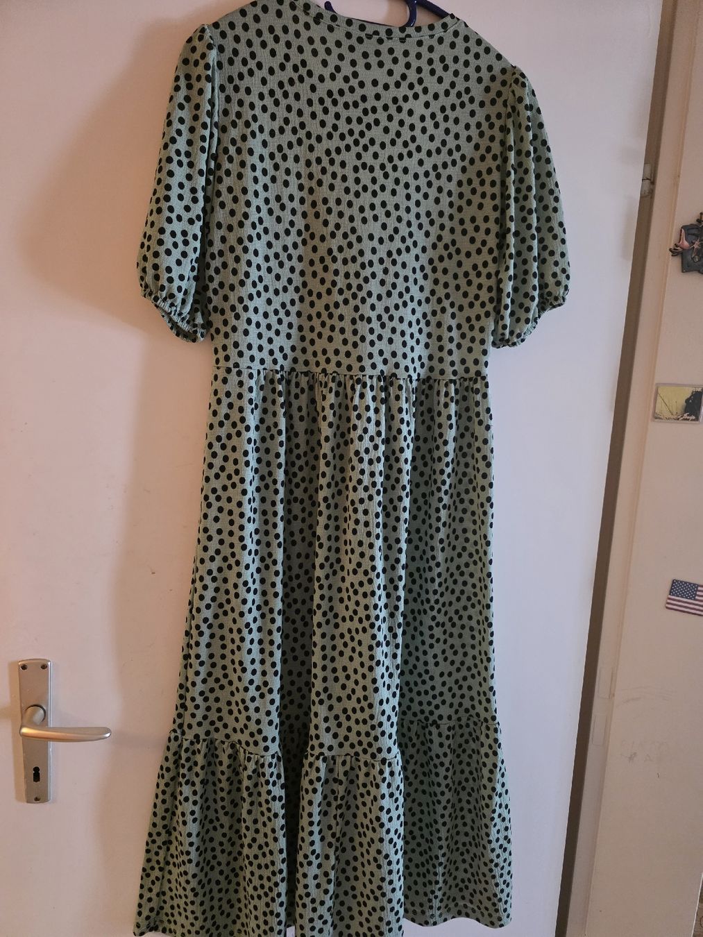 Vestiti: Sommerliches Punkte-Kleid mit Puffärmeln, Grösse M – Usato da Horw venduto da Zedy01 5