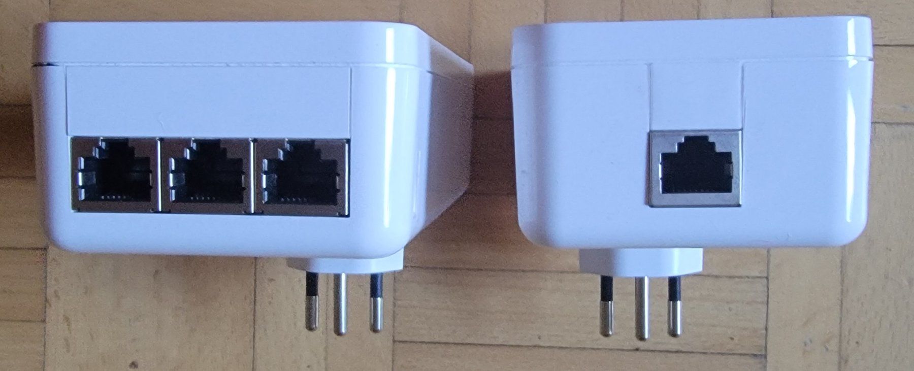 Devolo Laufwerke & Adapter: DEVOLO Magic 2 LAN triple Starter Kit (2400 Mbit) – Gebraucht aus Olten von notna62 2