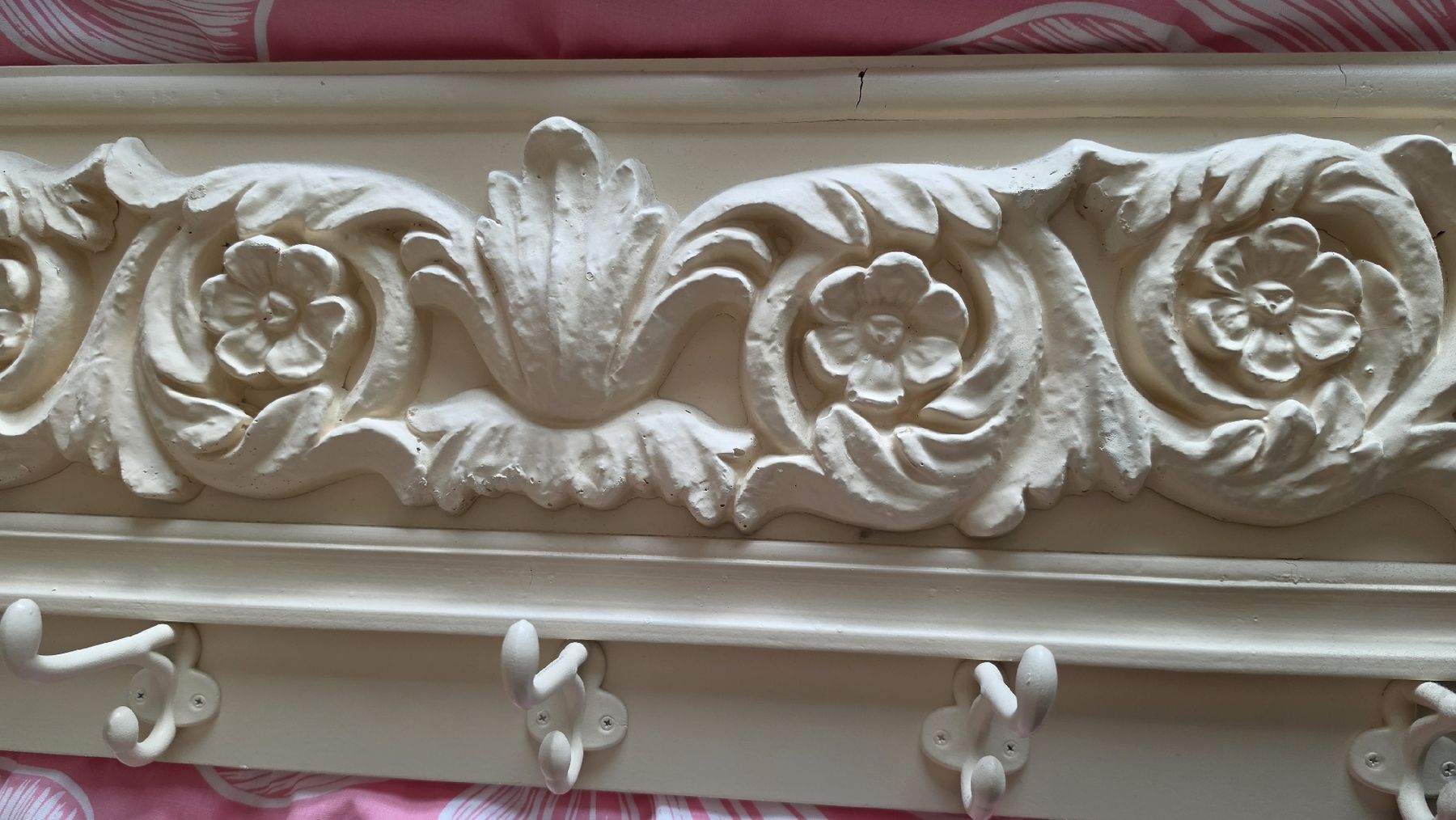 Garderobe: Wandgarderobe Shabby – Gebraucht aus Witterswil von Sasco