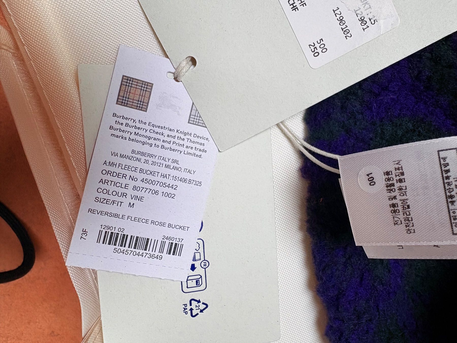 Burberry Copricapi, berretti & cappellini: Burberry Hat Teddyfleece - Wool - NEW with tag - Size M – Nuovo e nell'imballaggio originale da Muzzano venduto da Sidney_3 7