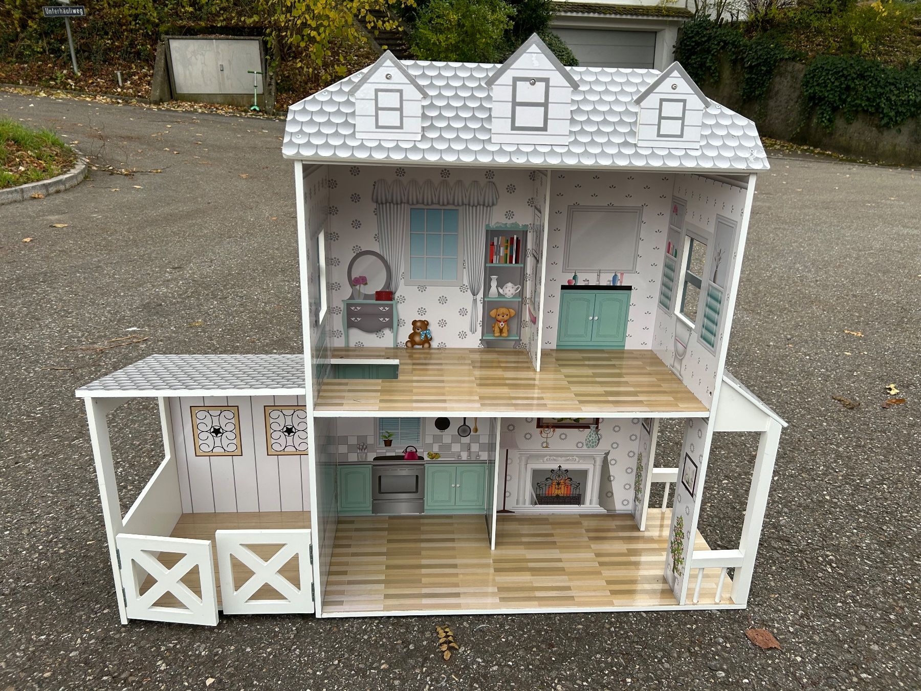 Case e mobili per bambole: Puppenhaus mit Zubehör – Usato da Baden venduto da and_t8bc