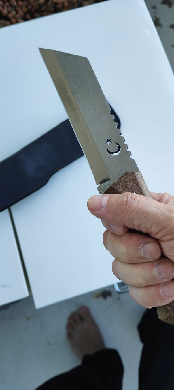 Accessoires: Neuwertiges Hackmesser mit Holzgriff und Lederscheide! – Neuf avec emballage d'origine à St. Margrethen SG par Duezenli61 4