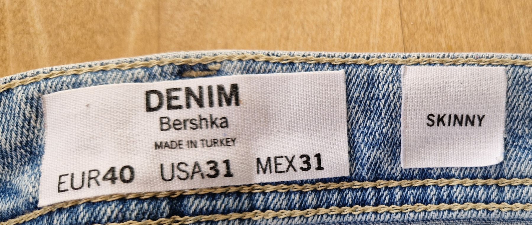 Bershka Jeans: Bershka Jens, Skinny – Usato da Muri b. Bern venduto da mlu_vgj7 7