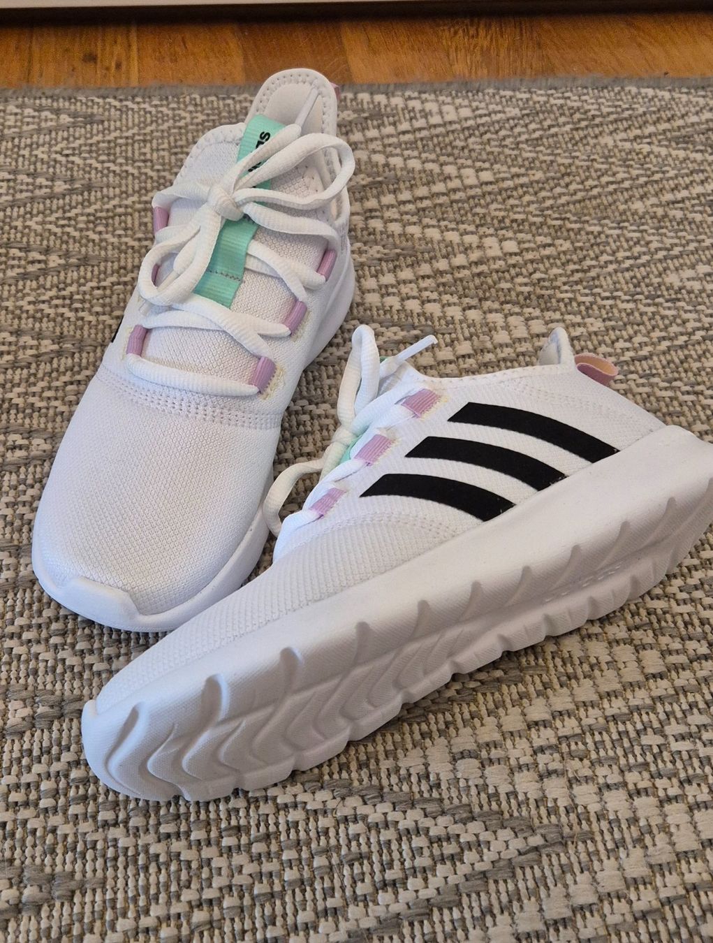 Adidas Scarpe da donna: Neue Adidas Sneakers Gr.38 – Nuovo e nell'imballaggio originale da Dübendorf venduto da effi86 1