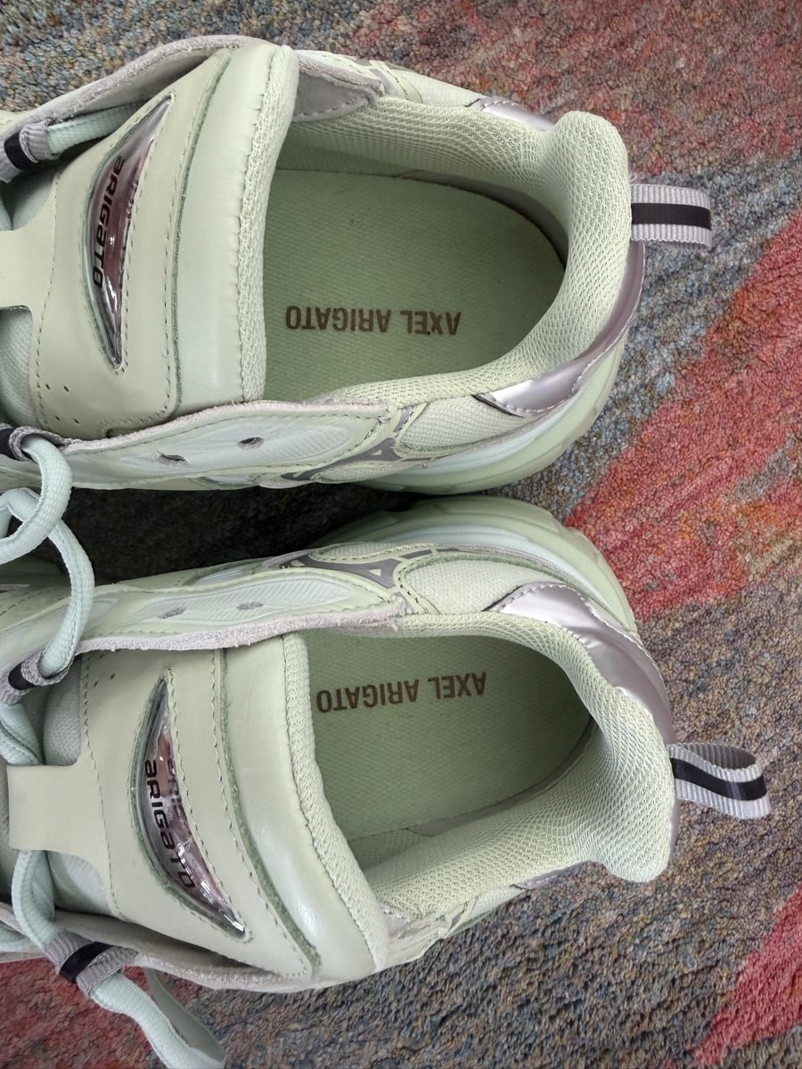 Axel Arigato Scarpe da uomo: Axel Arigato sneakers  – Nuovo (secondo la descrizione) da Lausanne venduto da Loyal_8 7