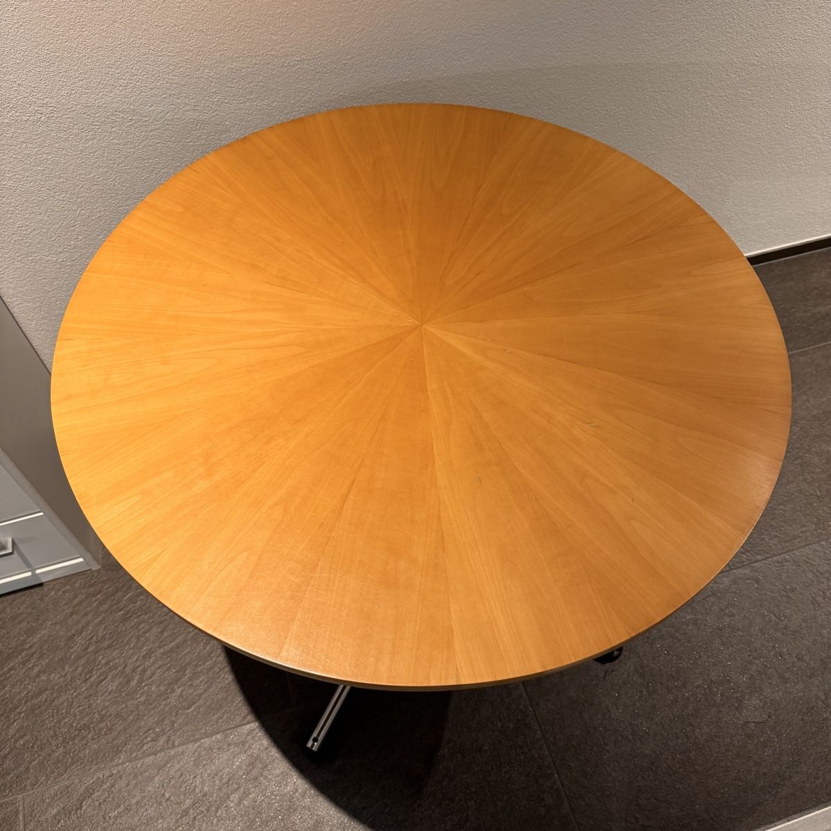 Tavoli: USM Kitos Tisch Buche rund 90 cm – Usato da Balzers venduto da dassandro 5