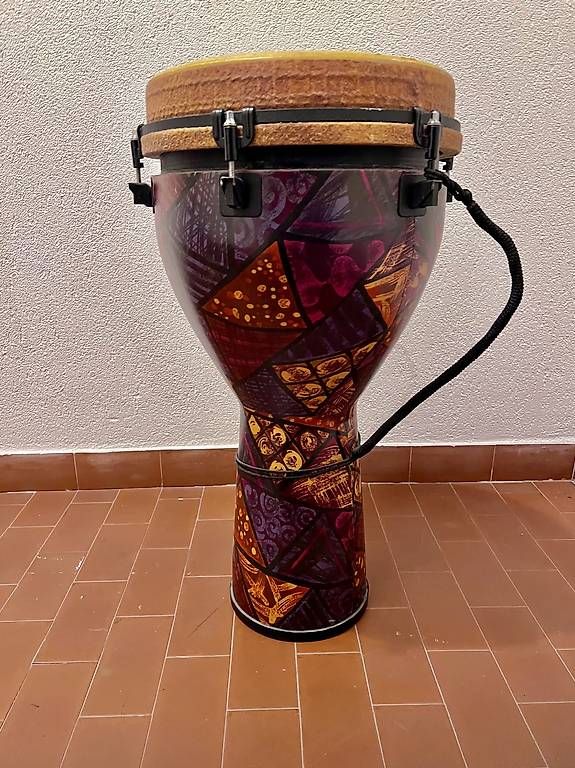 Strumenti musicali: Djembé Remo 12" – Usato da Fribourg venduto da Tbuchs