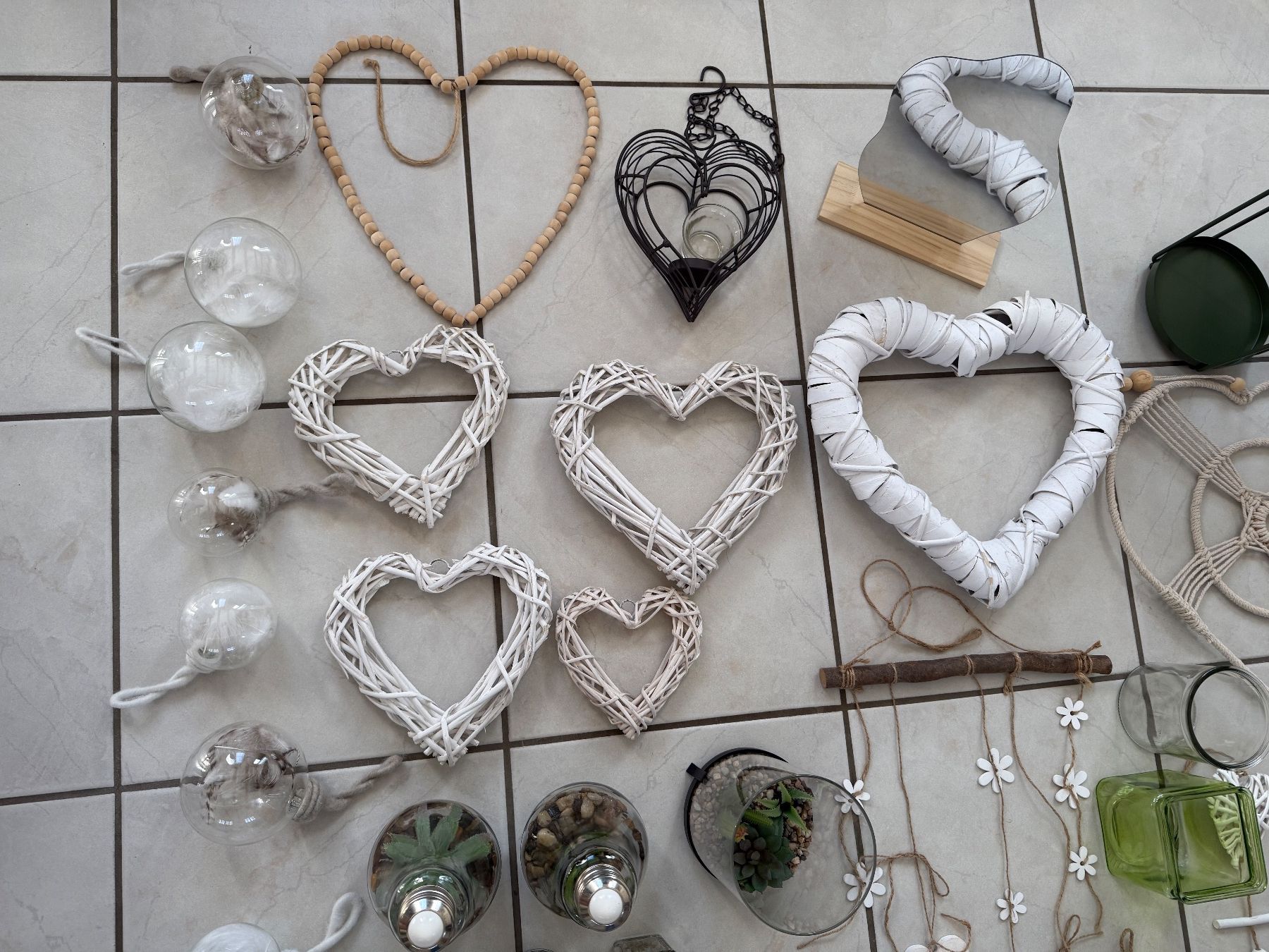 Tutte le decorazioni: 58-teiliges Deko Set – Usato da Glattfelden venduto da ilamas 1