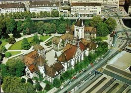 ZÜRICH Flugaufnahme Schweizerisches Landesmuseum, Auto
