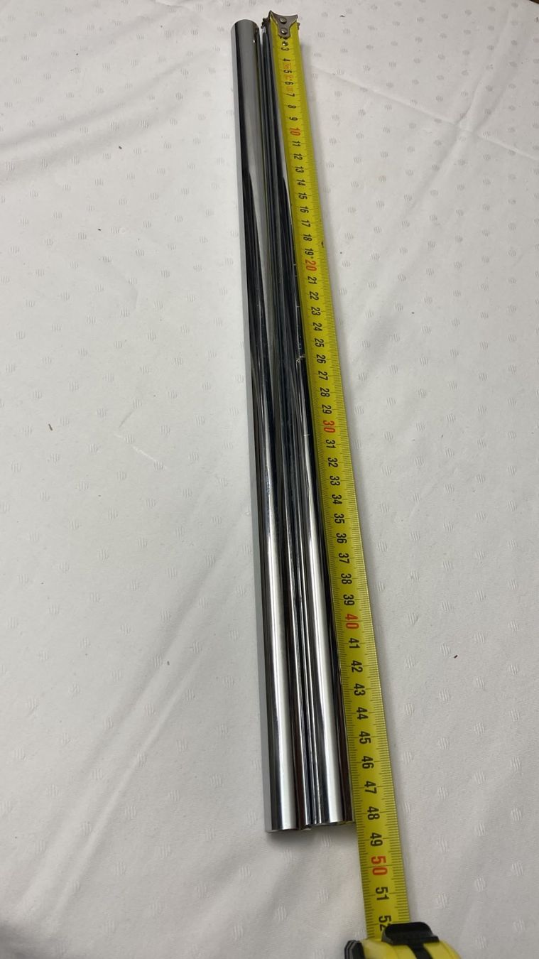 USM Étagères: 2 USM Haller Rohre 48 cm – D'occasion à Dietikon par Rima57