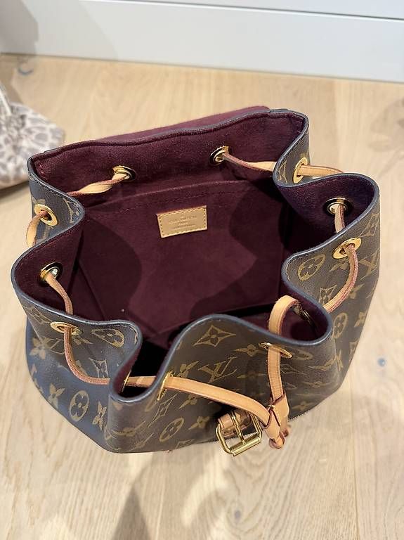 Louis Vuitton Rucksäcke: Louis Vuitton Rucksack – Gebraucht aus Ennetbürgen von Jvek 1