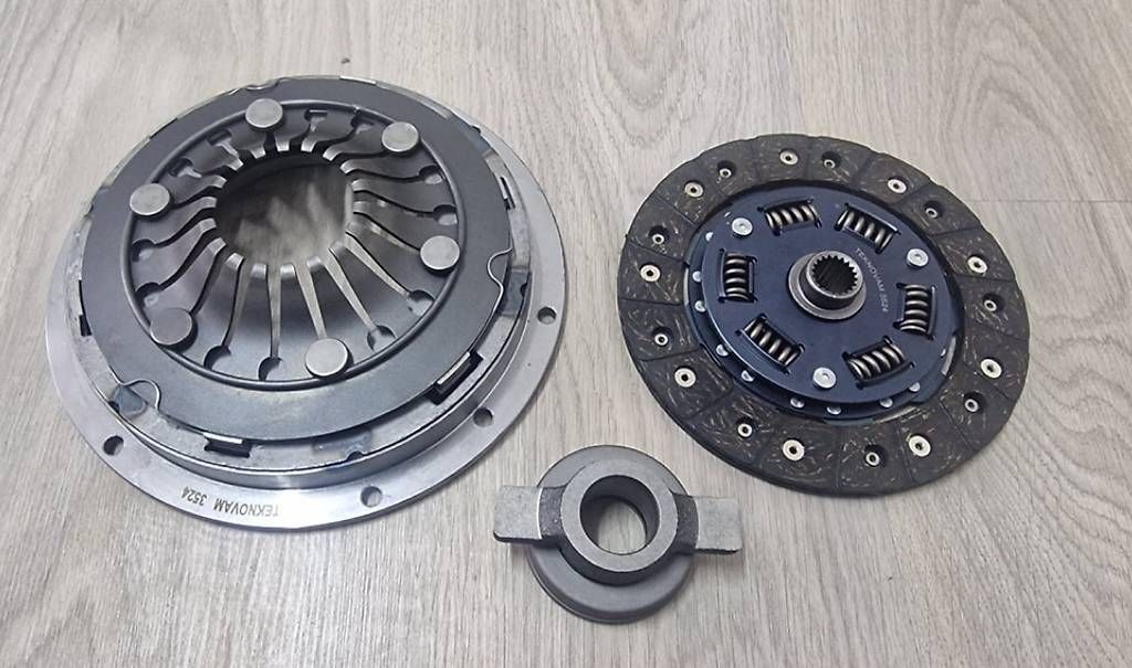 Traktoren: Fiat 600d Kupplung Kit versteckt  – Gebraucht aus Zürich von Gregorycar