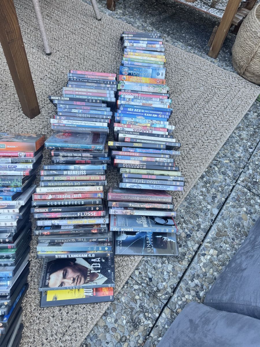 Tutti i DVDs: Grosse DVD Sammlung, Action, Sci-Fi, Komödie. Sommer-Schnäpp – Usato da muolen venduto da Panhead50 4