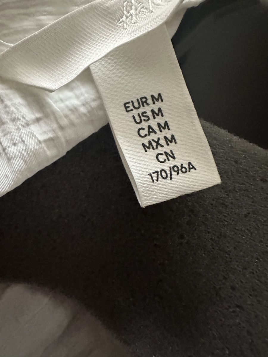 Blusen: Spezielle Damen Oberteil Gr/M – Neu und originalverpackt aus Basel von Ivana_4 4