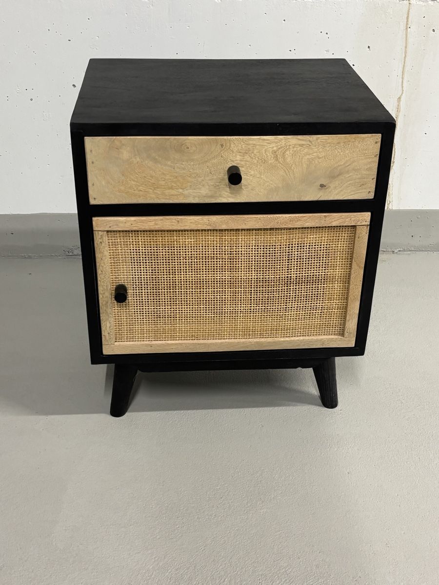 Comodini: Nachttisch schwarz Rattan Massivholz  – Usato da Zürich venduto da len_y9m2