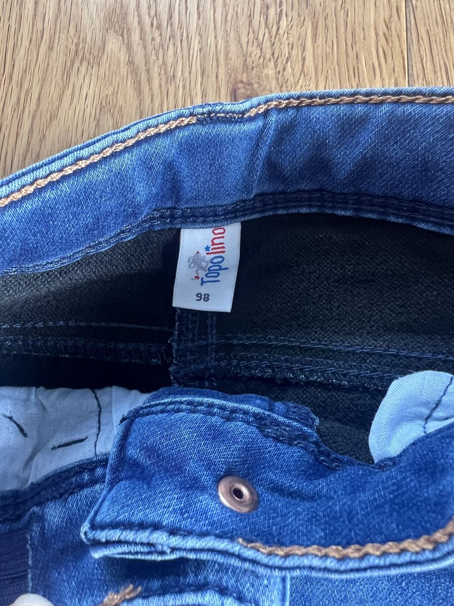 Pantalons: Jeans Grösse 98 – D'occasion à Breitenbach par Saskia.Betschart 1
