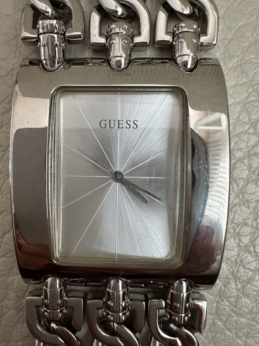 Guess Montres: Guess Damenuhr, silberfarben – Neuf (Voir description) à Buchs AG par trinacria05 1