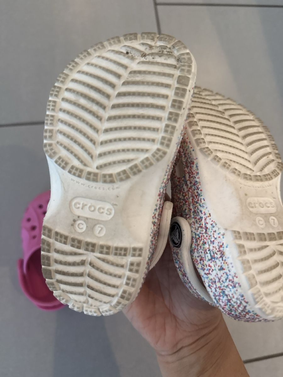 Schuhe für Jungen: 2 Paar Crocs Kinder – Gebraucht aus Bremgarten AG von baby-yoda 2