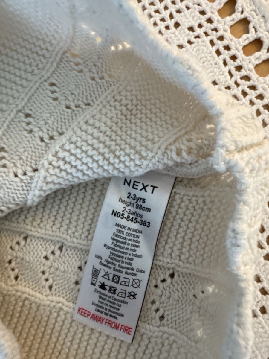 Next Kleiderpakete & -sets: Next Set Pullover und Rock kariert Grösse 98 cm – Gebraucht aus Marbach SG von olahlaszlo 4