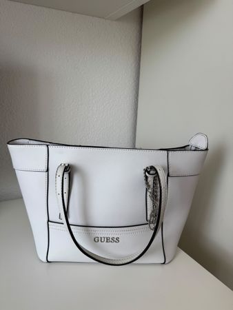 Handtasche Guess weiss mit Tragegriffen guter Zustand