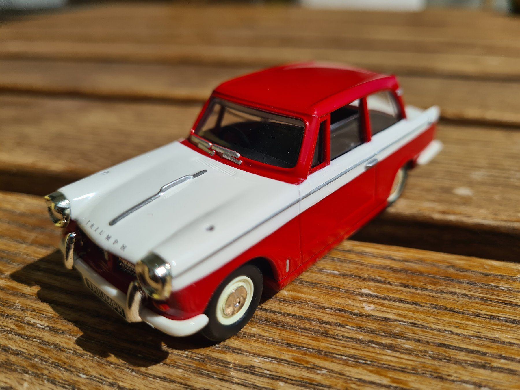 Triumph Modellini d'auto: VANGUARDS TRIUMPH Herald – Usato da Basel venduto da Solarbebop 2