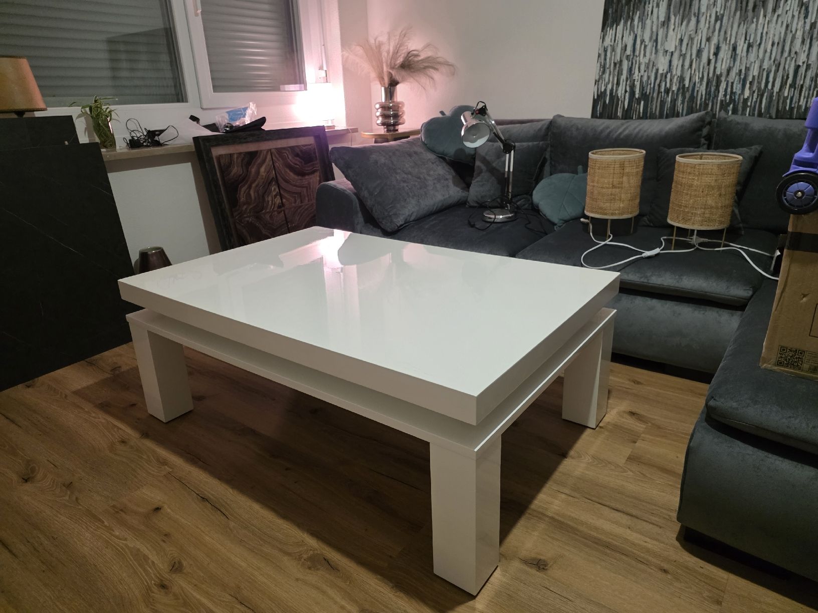 Tavoli: Couchtisch weiss Hochglanz mit LED  – Usato da Brüttisellen venduto da par_8zbj 6