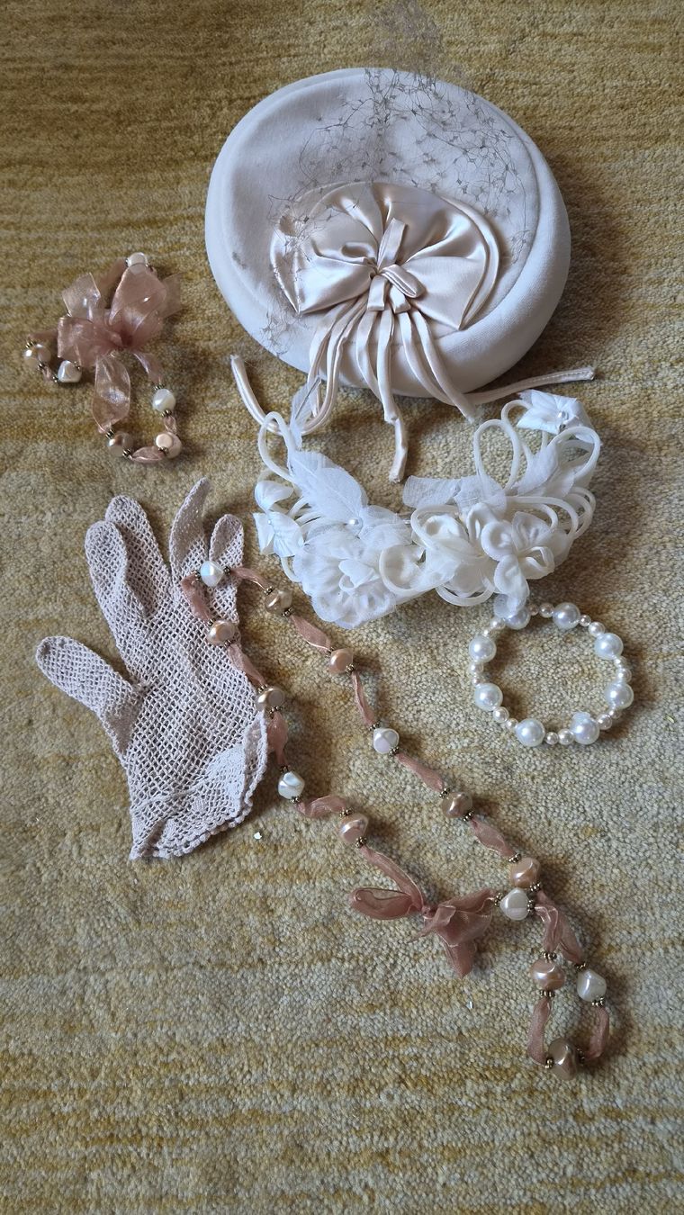 Altri gioielli: Braut Accessoires Set Kangol Nelly Mathys beige – Usato da Kölliken venduto da MissesBossTop1