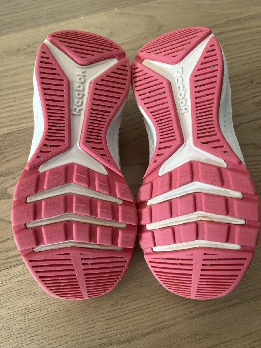 Reebok Scarpe per ragazze: Reebok Sneaker Gr.29 – Usato da Brütten venduto da Aerox82 3