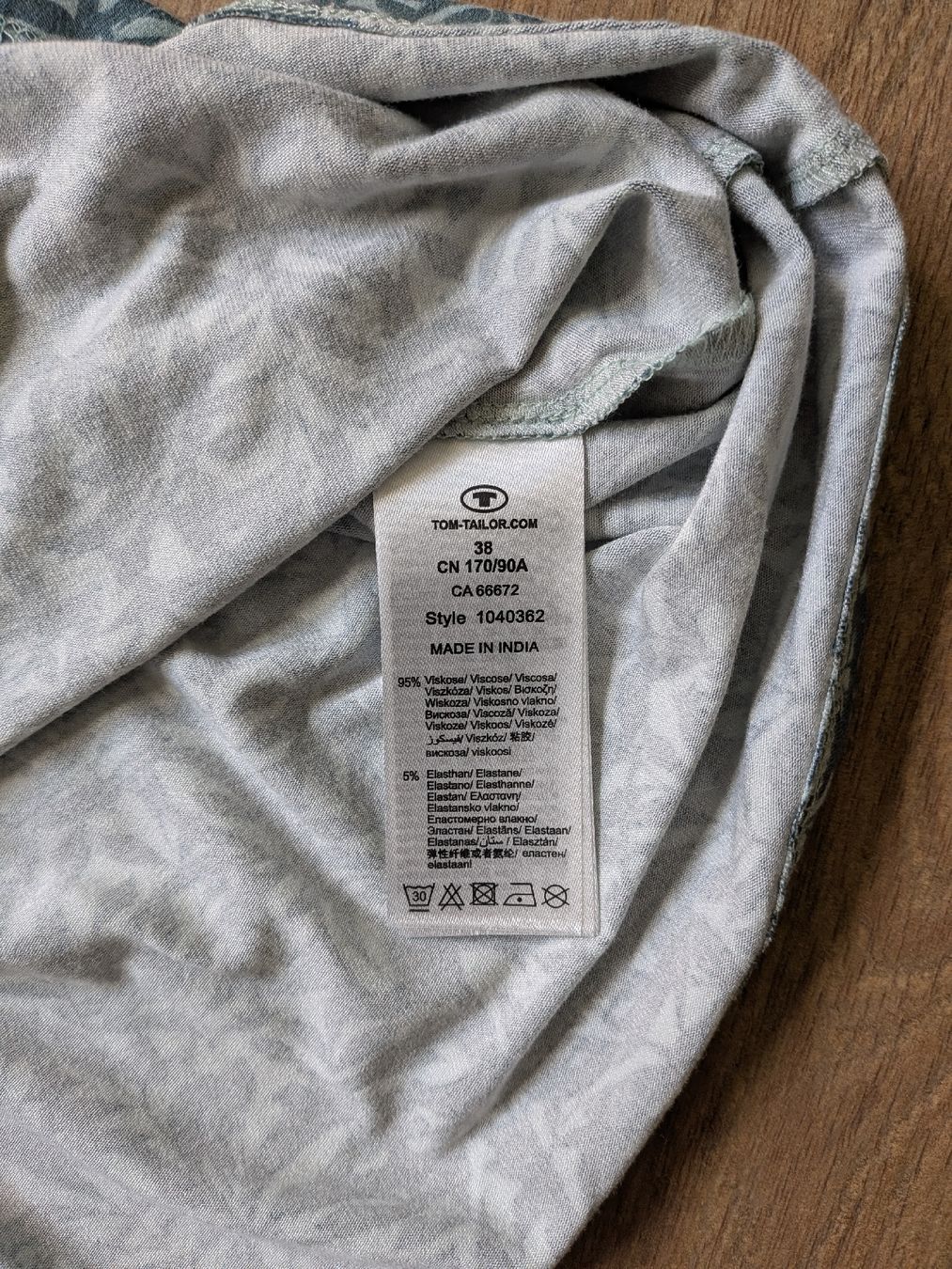 Tom Tailor Vestiti: NEU: Tom Tailor Sommerkleid Grösse 38 – Nuovo (secondo la descrizione) da Eschenbach SG venduto da SanFranciscoCalifornia 2