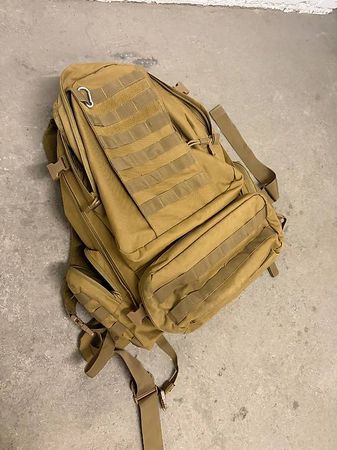Tarn Rucksack Militär Outdoor Wandern gebraucht