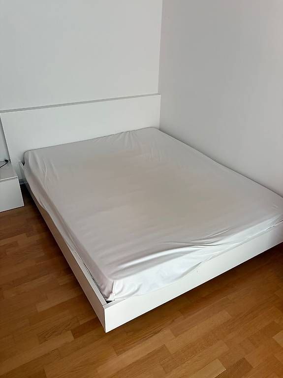 Betten: Komplettset Bett mit Nachttisch – Gebraucht aus Winterthur von pfisp1 2