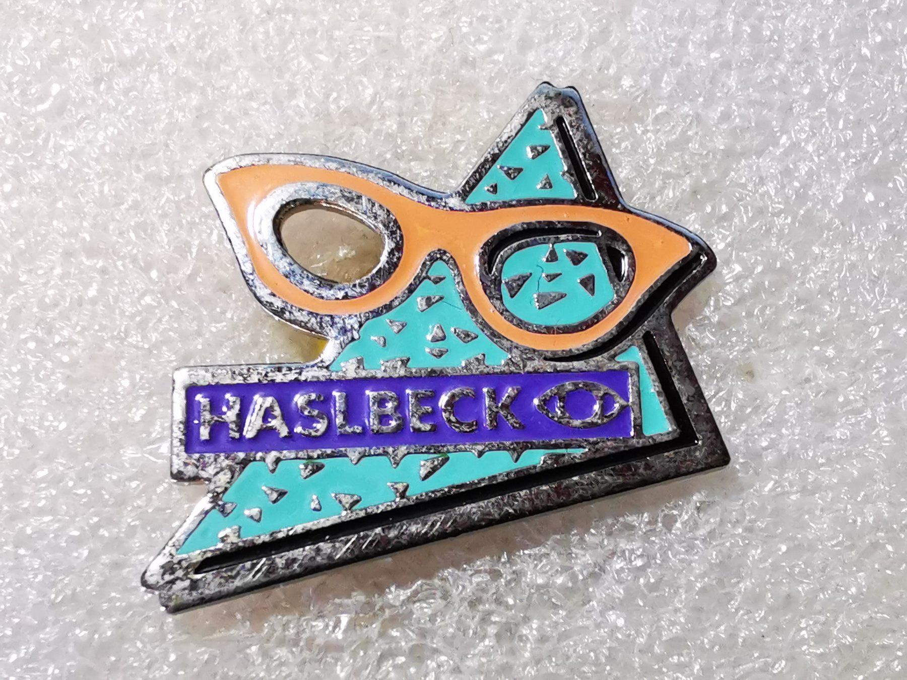 Placchette & Badge: Ansteckpin 38: Haslebeck – Usato da Oppligen venduto da Pin-Fall-Shop