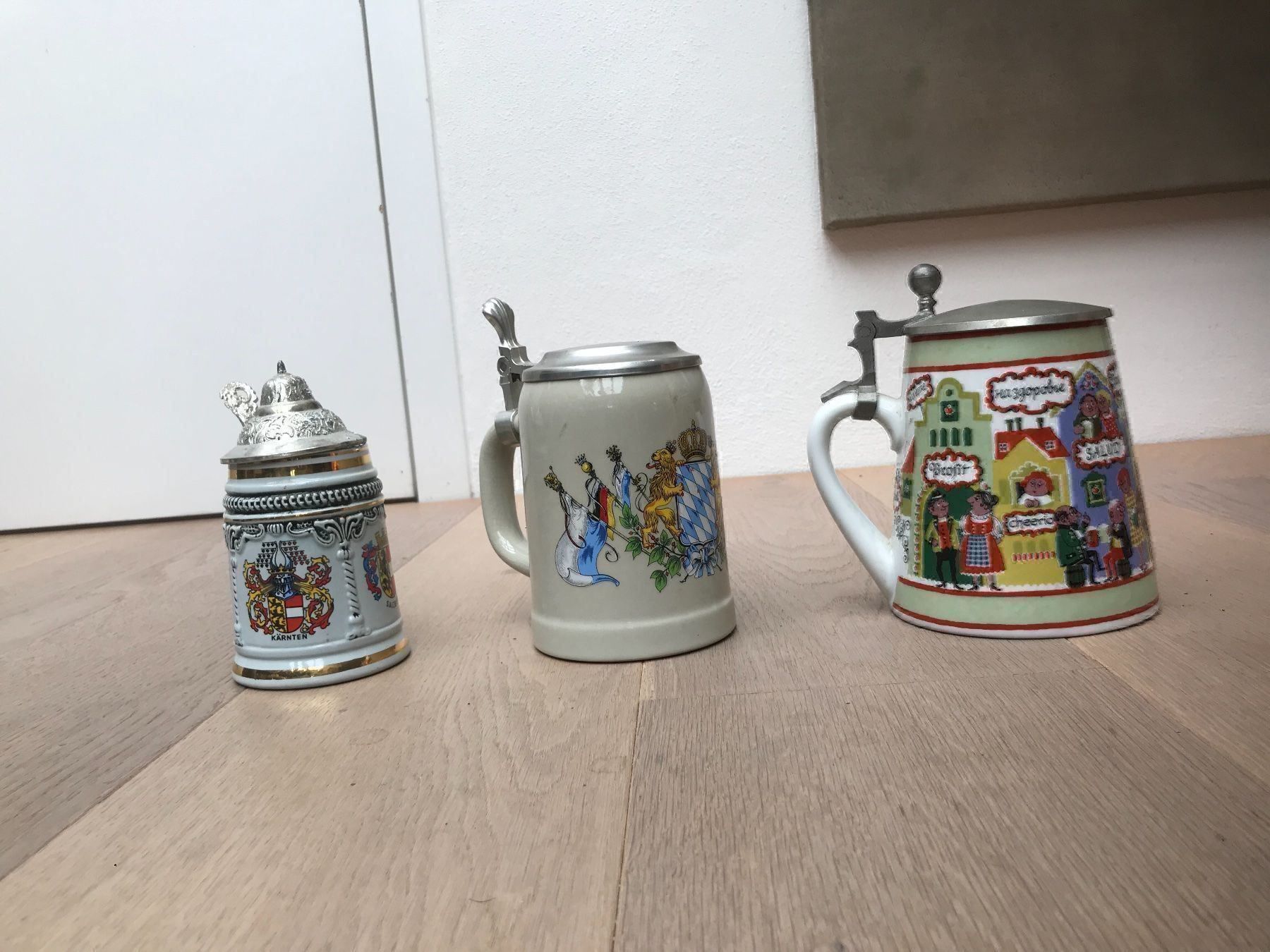 Bicchieri: Kunstverzierte Humpen mit Deckel – Usato da Solothurn venduto da Spicar 1
