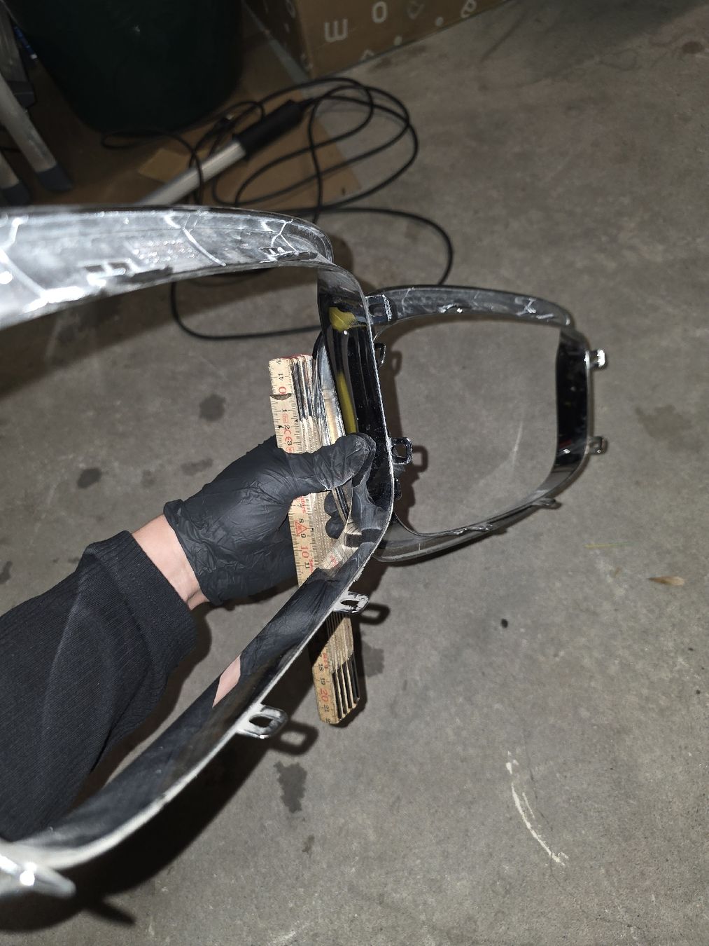 BMW Tutti pezzi di ricambio auto: Grill BMW - F20 , compatibilité autres modèles – Usato da Fribourg venduto da dccis.ch 2