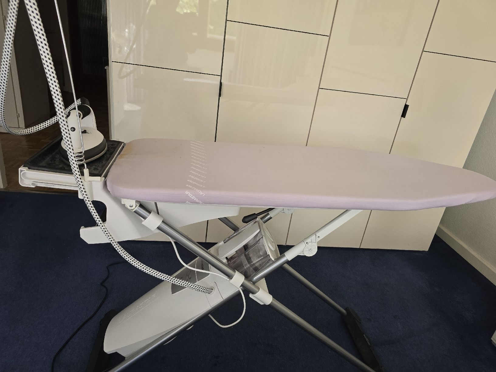 Laurastar Ferri da stiro: Fer à Repasser Lorastar – Usato da Grand-Lancy venduto da ana_5d9y