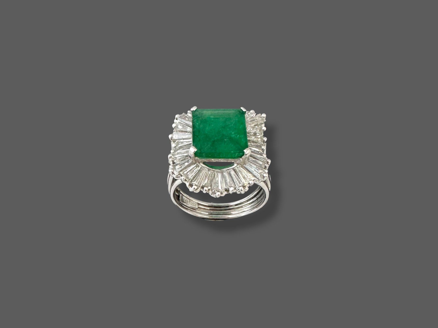 Anelli: Smaragd - Diamant - Ring, Georg Fliss, Adligenswil – Usato da Zuzwil SG venduto da artimmo 3