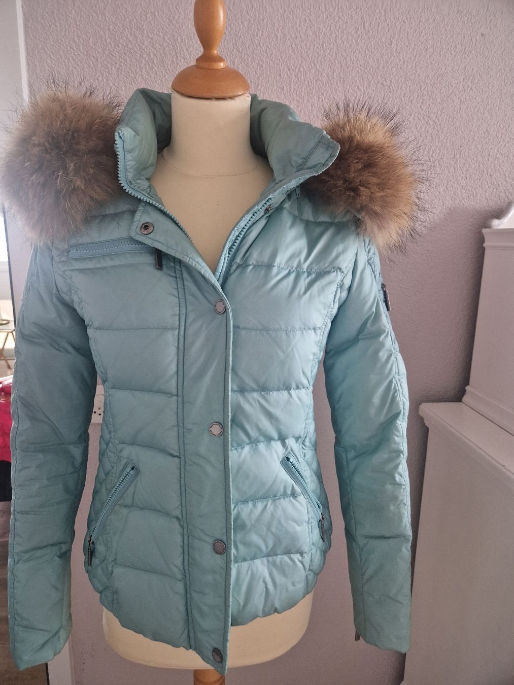 Giacche: Winterjacke mit Echtpelz, hellblau, Grösse  S – Usato da Riken AG venduto da cha_2svd 2